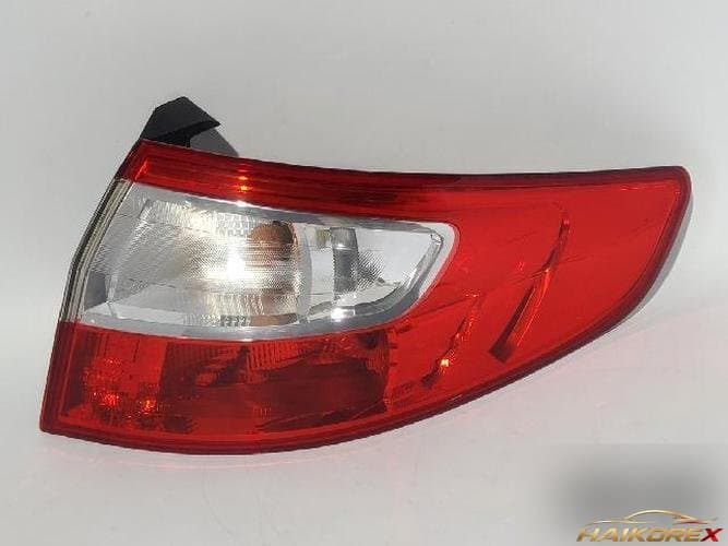 Renault SM3 2011 — фонарь задний комбинированный правый (пассажирский) 1