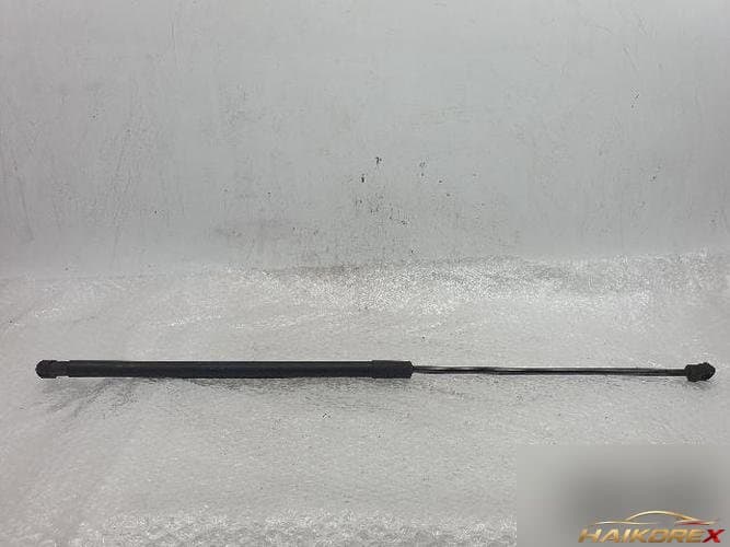 Volkswagen Golf 2013 — капот 5K0 823 359 D