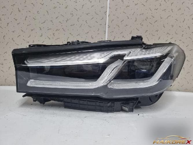 BMW 5-серия 2022 — фара левая 63119850581