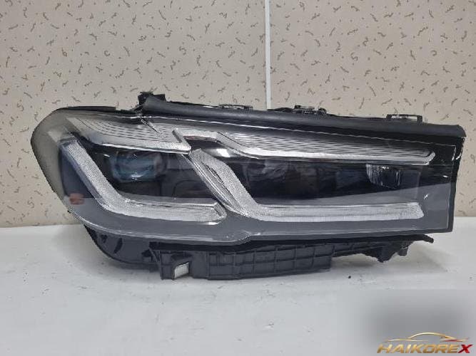 BMW 5 Series 2022 — фара правая 63115A388C8