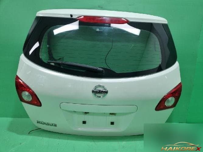Nissan Rogue 2010 — дверь багажника 1