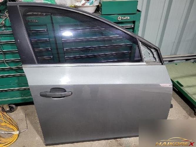 Chevrolet Lacetti 2010 — передняя дверь правая