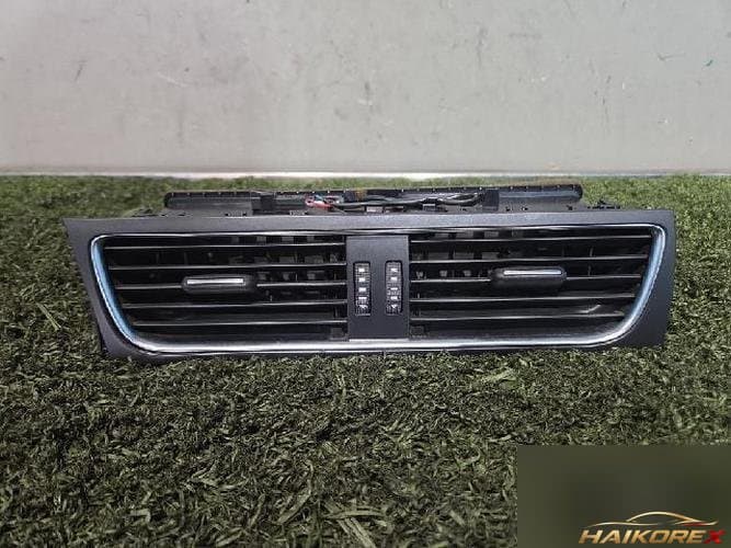 Audi A4 2010 — дефлектор воздуховода 8T1 820 951