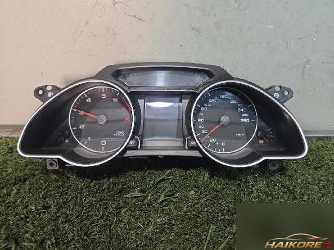 Audi A4 2010 — приборная панель 8T0 920 931L