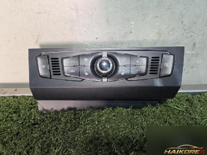 Audi A4 2010 — блок управления климат-контролем 8T1 820 043 AN 8