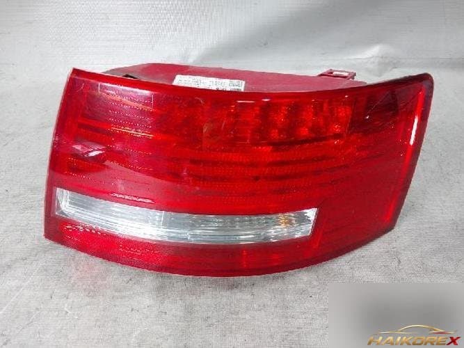 Audi A6 2005 — задний комбинированный фонарь правый