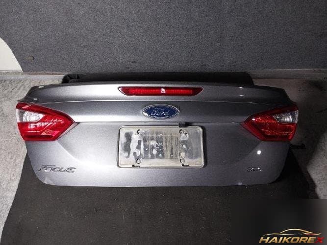 Ford Focus 2012 — крышка багажника 2
