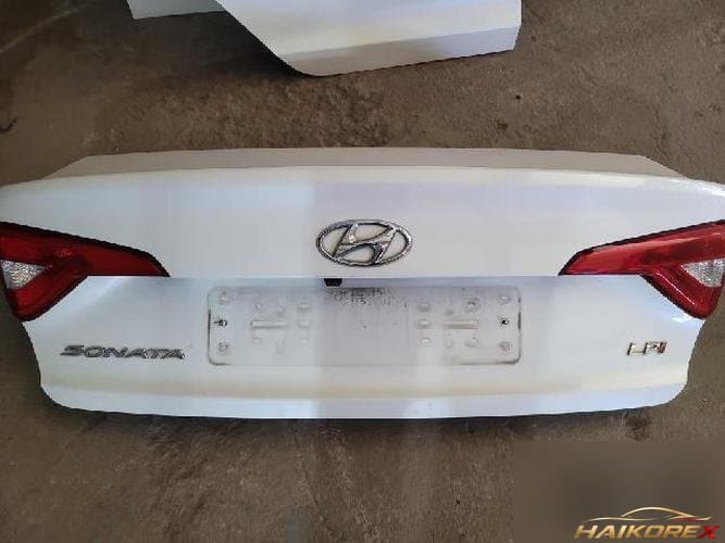 Hyundai Sonata 2015 — крышка багажника белая