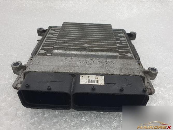 Hyundai Sonata 2005 — блок управления двигателем ECU 39100-25710