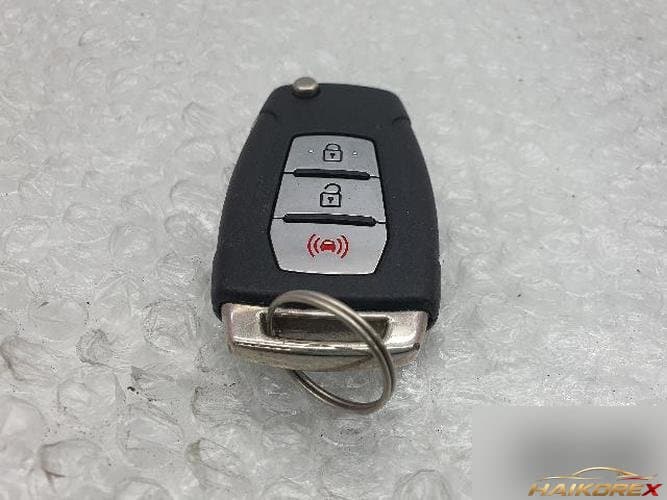 KG Mobility Tivoli 2016 — смарт-ключ складной