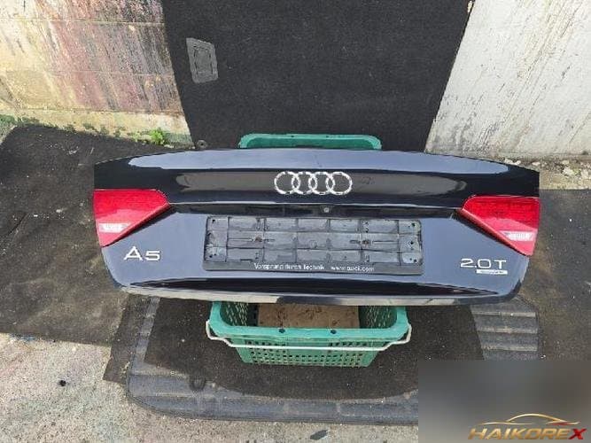 Audi A5 2011 — крышка багажника