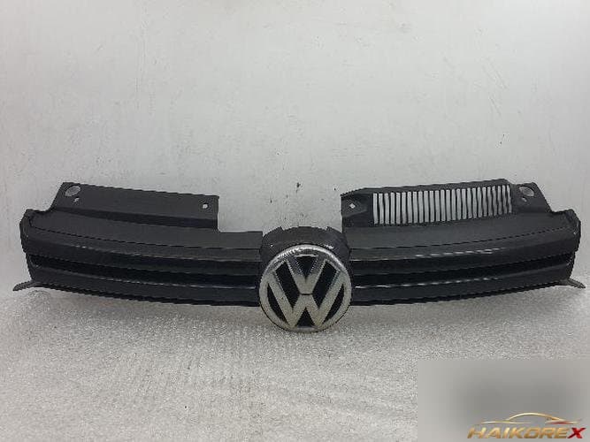 Volkswagen Golf 2013 — решётка радиатора 5K0 853 653 F