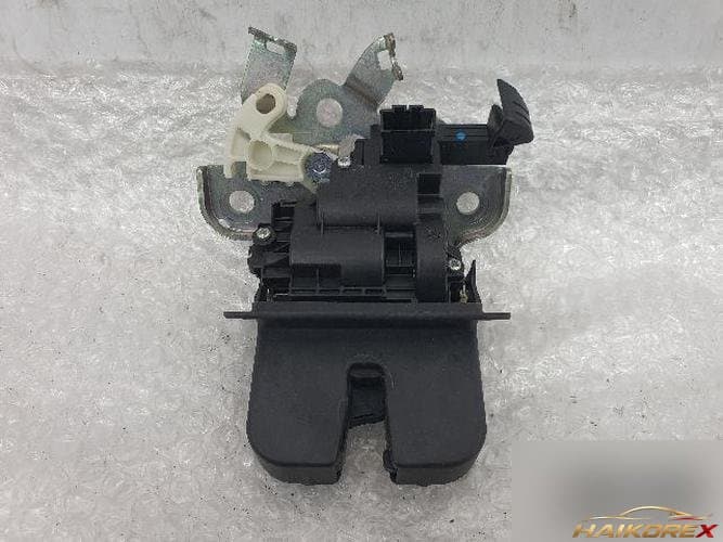 Audi A6 2013 — механизм замка крышки багажника 4H0 827 505
