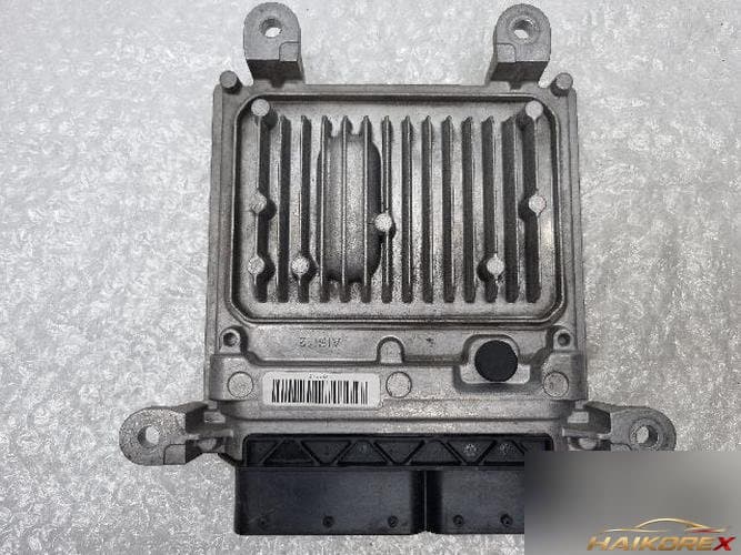 Infiniti Q50 2014 — блок управления двигателем ECU A6519001402