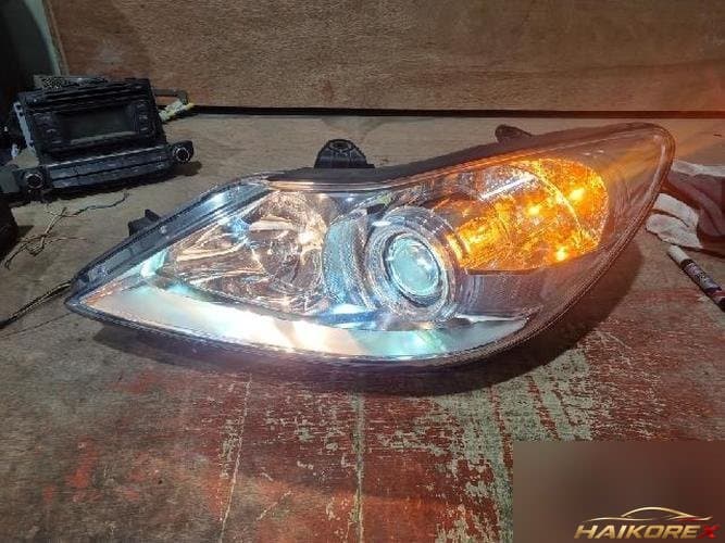 Hyundai Genesis 2009 — фара левая HID