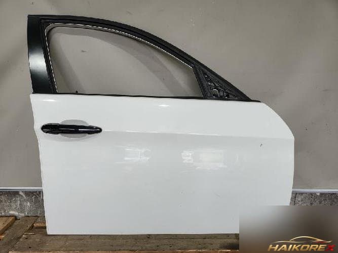 BMW 3 Series 2011 — дверь передняя правая
