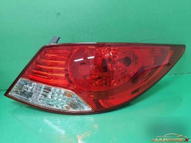 Hyundai Accent 2012 — фонарь задний правый в сборе 92402-1R0