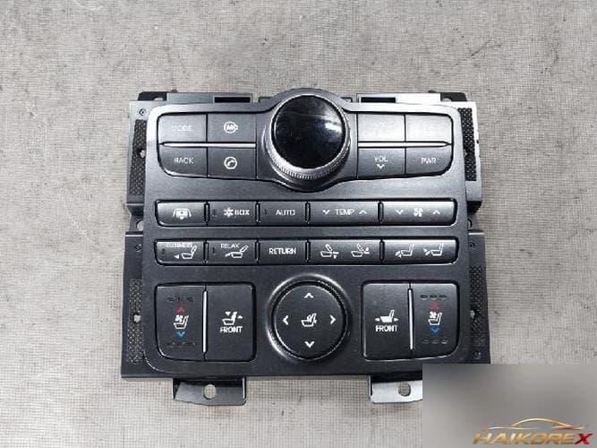Hyundai Equus 2012 — кнопка/выключатель 3