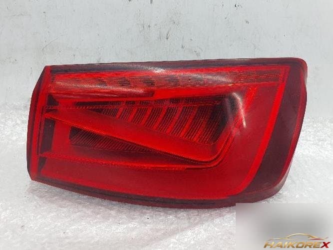 Audi A3 2015 — комбинированный задний фонарь правый (пассажирский) 8V5 945 096 A 4