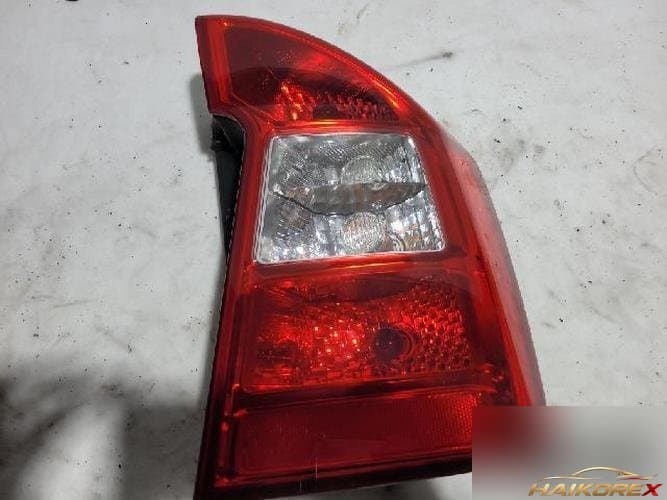 Kia Carens 2007 — задний фонарь комбинированный (правый, пассажирский) 5-контактный