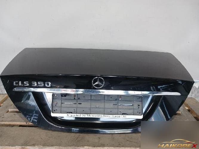 Mercedes-Benz CLS-класс 2010 — крышка багажника 1
