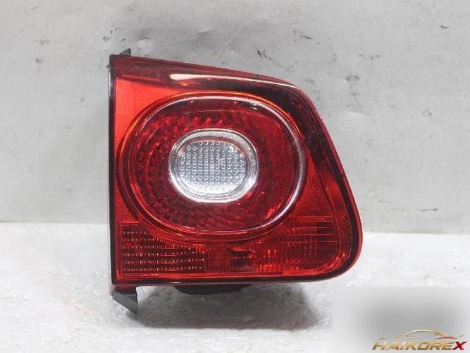 Volkswagen Tiguan 2010 — накладка задней двери левая 5N0945093B