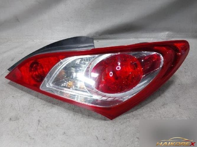 Hyundai Genesis 2010 — комбинированный фонарь задний правый (пассажирский)