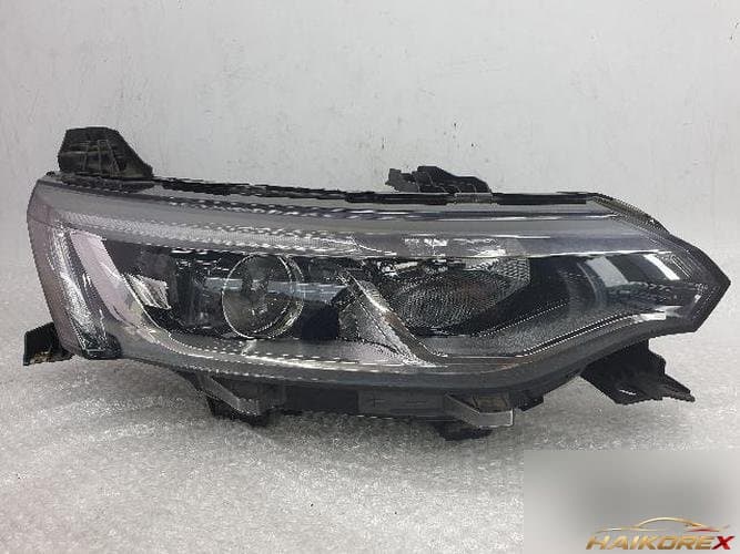Renault SM6 2019 — фара правая (8)