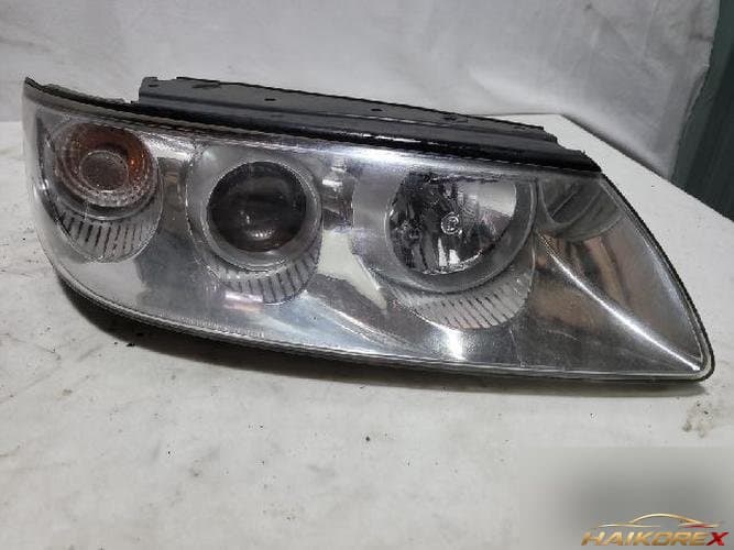 Hyundai Grandeur 2005 — фара головного света правая