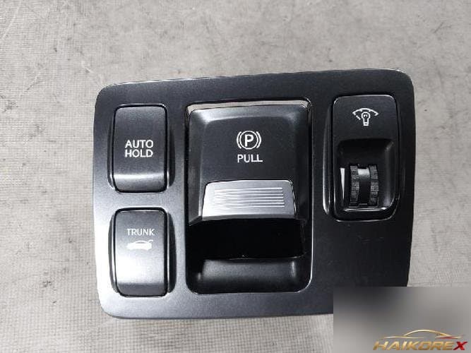 Hyundai Equus 2012 — кнопка/выключатель 3