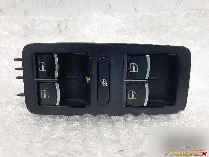 Volkswagen Passat 2013 — кнопка стеклоподъёмника (561 868 375)