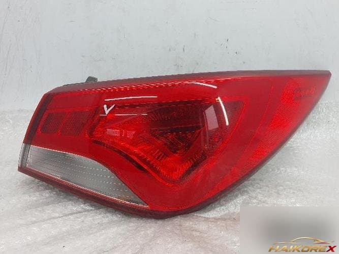 Hyundai Sonata 2013 — комбинированный фонарь задний правый (пассажирский) 92402-3S3