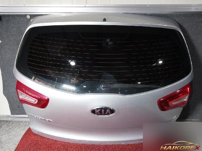 Kia Sportage 2011 — дверь багажника