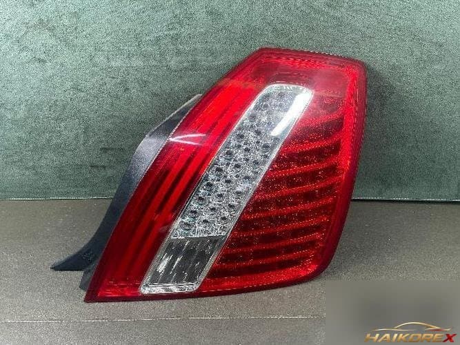 Kia Opirus 2010 — комбинированный фонарь задний правый