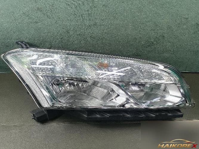 Chevrolet Trax 2016 — фара правая