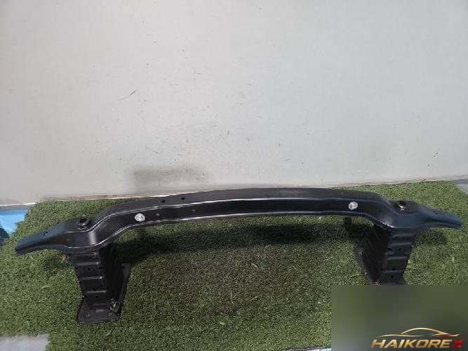 BMW X-series 2010 — направляющая переднего бампера 7165458 17