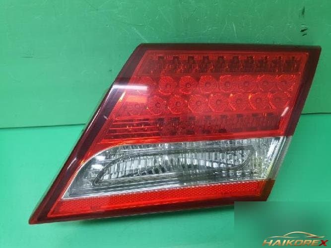 Hyundai Grandeur 2010 — задний фонарь (освещение багажника) 3