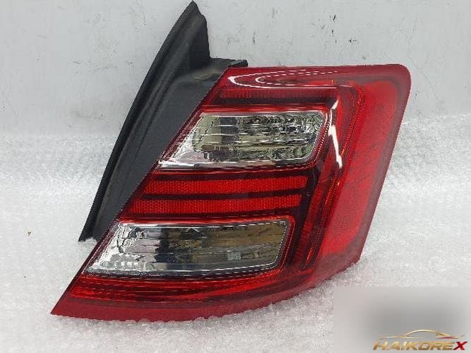 Ford Taurus 2013 — фонарь задний правый комбинированный DG13-13B504-A