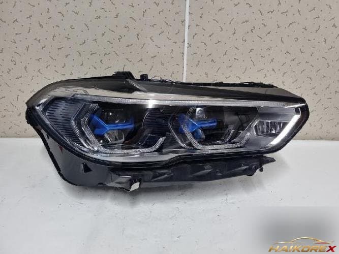 BMW X Series 2022 — фара головного света правая 63119481790