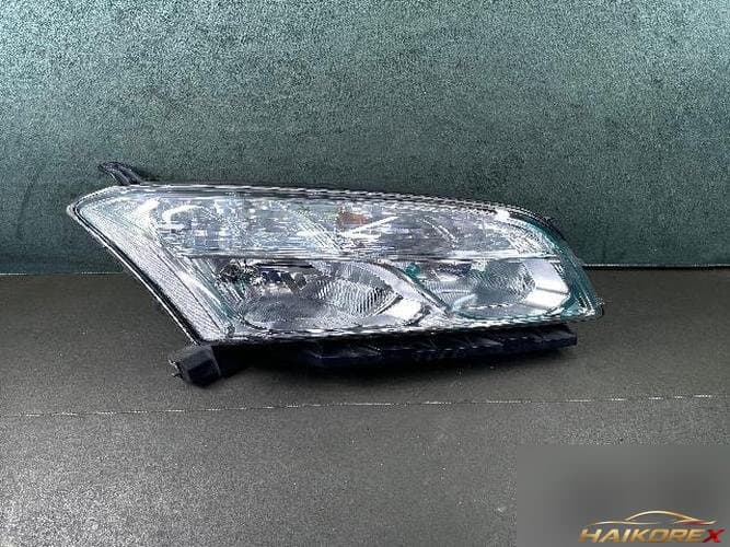 Chevrolet Trax 2015 — фара правая