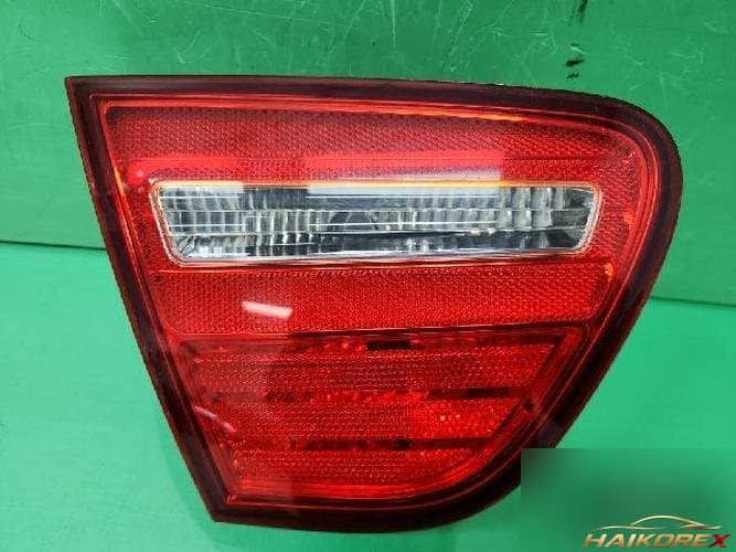 Hyundai Avante 2010 — накладка двери (левая)