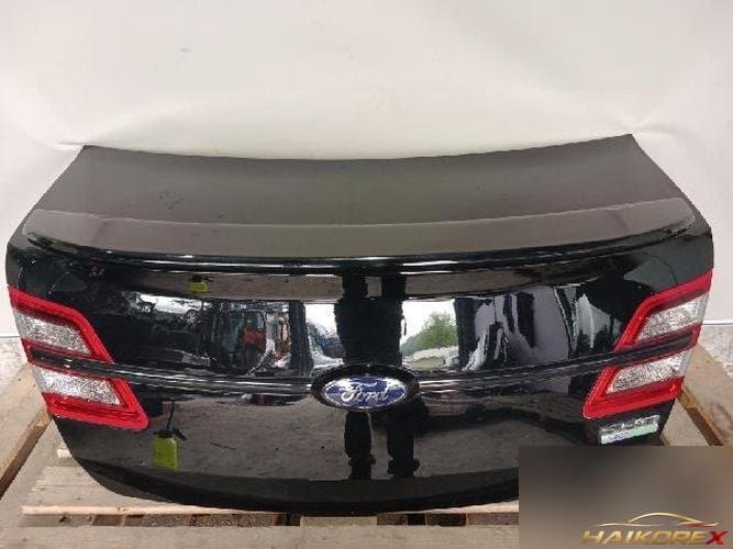 Ford Taurus 2016 — крышка багажника