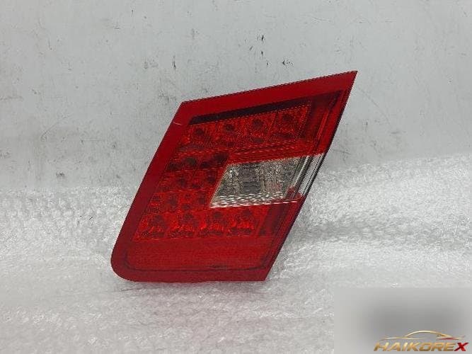 Mercedes-Benz E-Class W212 2013 — белый фонарик багажника правый A2129060458