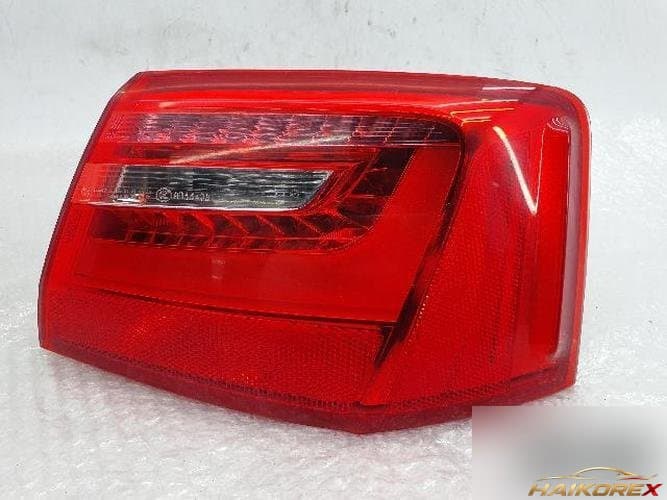 Audi A6 2014 — задний комбинированный фонарь правый (LED)