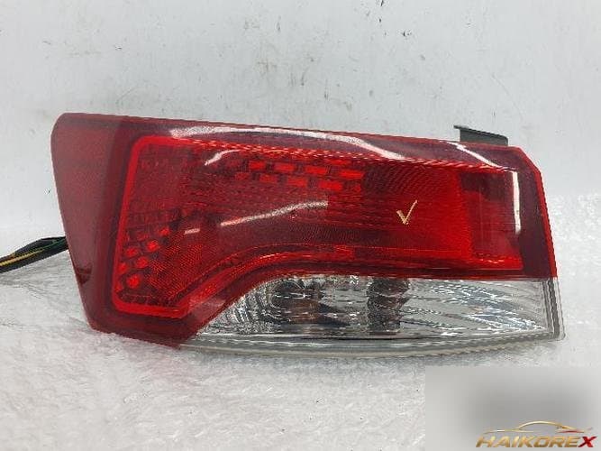 Kia Forte 2010 — комбинированный фонарь задний левый (водительский) 92401-1M3