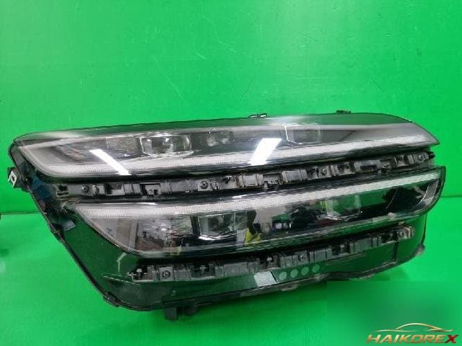 Genesis GV70 2023 — фара передняя правая
