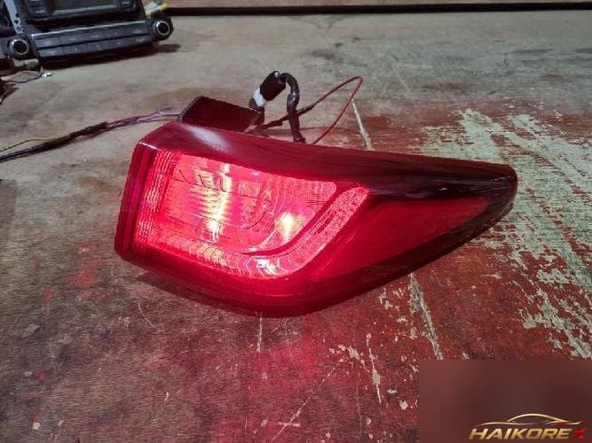 Hyundai Kona 2018 — фонарь задний правый (комбинированный) 92402-J9000