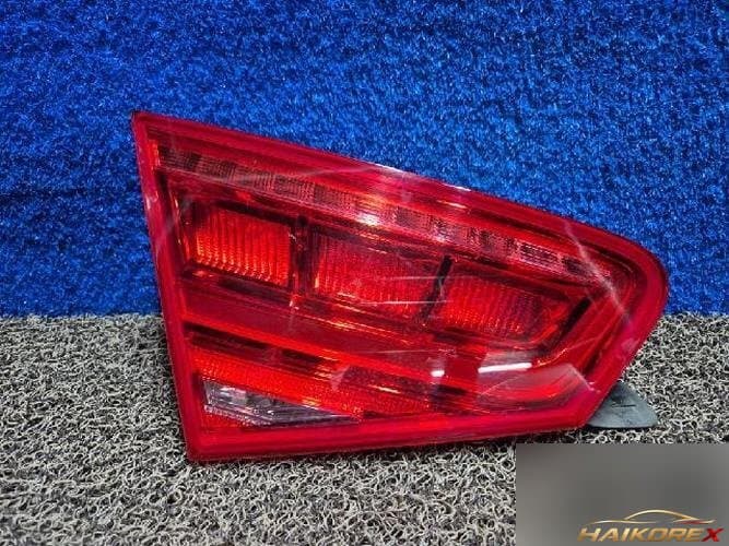 Audi A8 2013 — накладка двери задняя левая 4H0946093