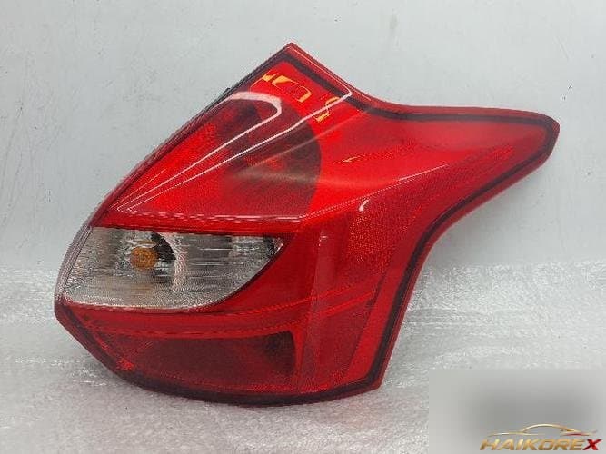 Ford Focus 2012 — фонарь задний правый (комбинированный) BM51-13404-F