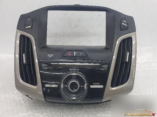 Ford Focus 2012 — панель центральной консоли BM51-18835-DAW